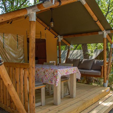 קסטלינה אין קיאנטי Luxor Chianti Glamping Village מראה חיצוני תמונה