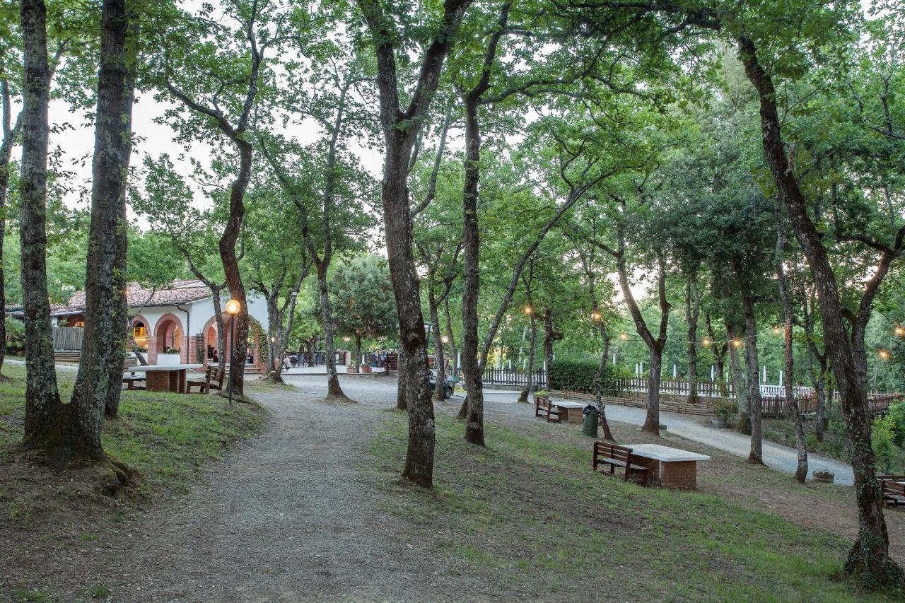 קסטלינה אין קיאנטי Luxor Chianti Glamping Village מראה חיצוני תמונה