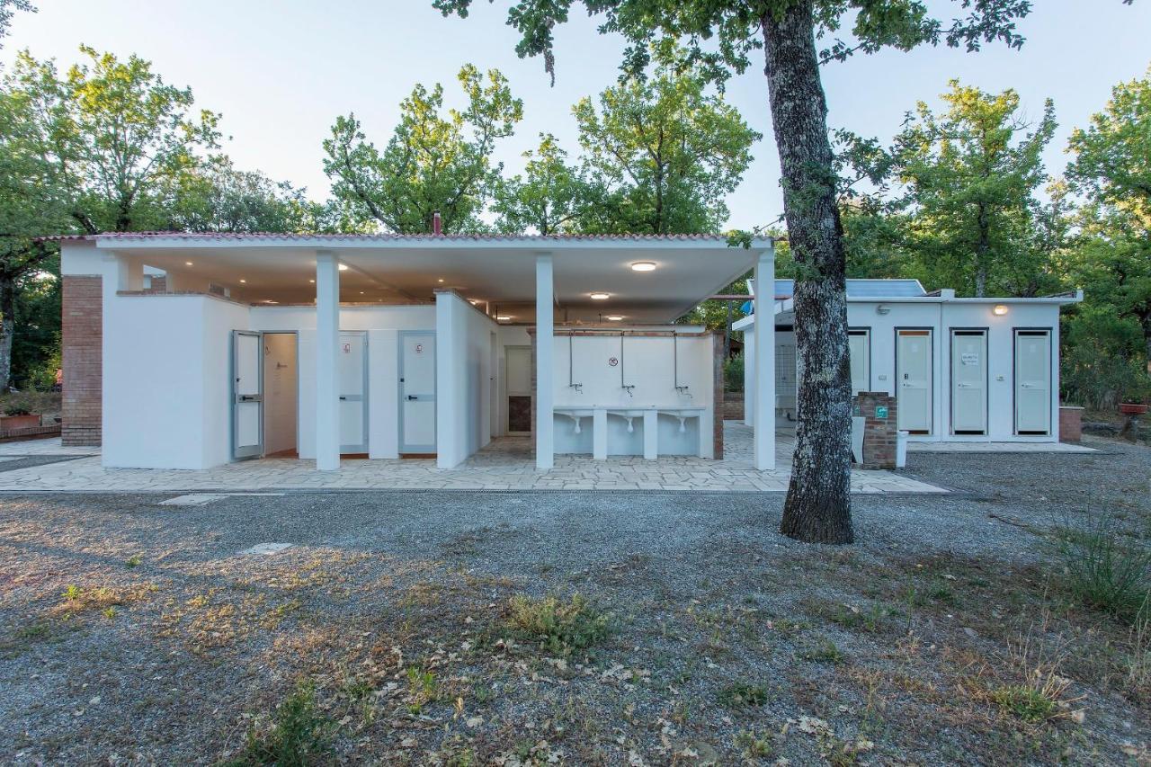 קסטלינה אין קיאנטי Luxor Chianti Glamping Village מראה חיצוני תמונה