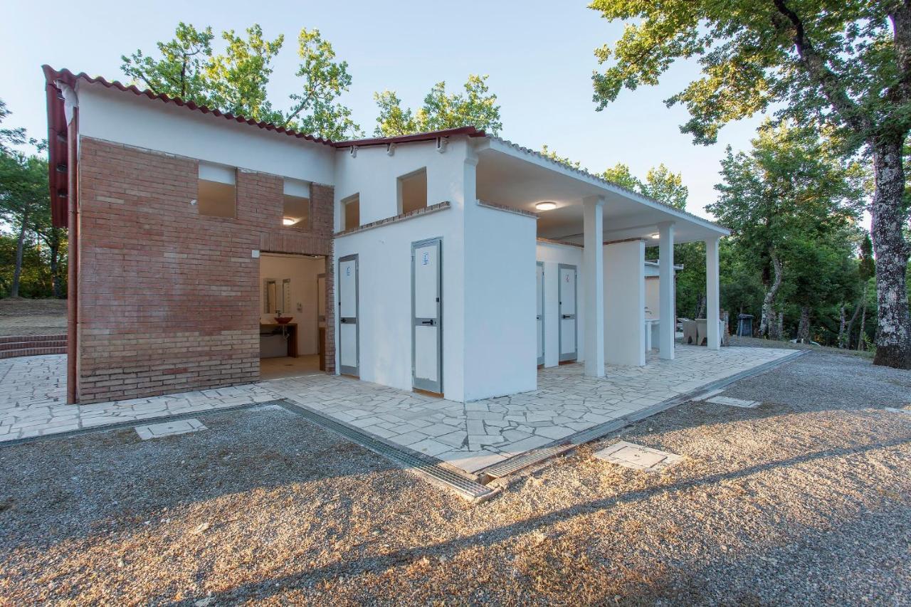 קסטלינה אין קיאנטי Luxor Chianti Glamping Village מראה חיצוני תמונה