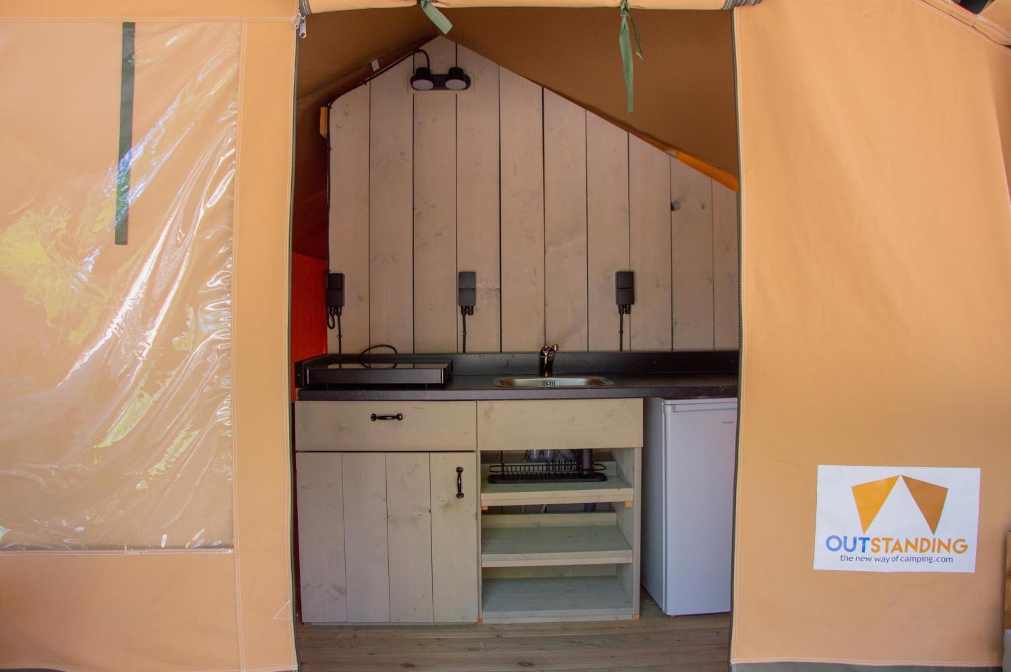 קסטלינה אין קיאנטי Luxor Chianti Glamping Village מראה חיצוני תמונה