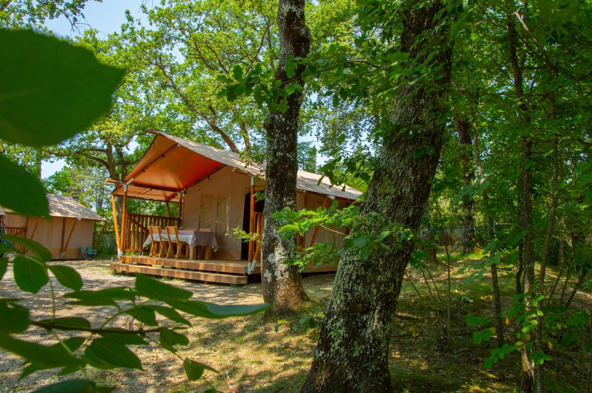 קסטלינה אין קיאנטי Luxor Chianti Glamping Village מראה חיצוני תמונה