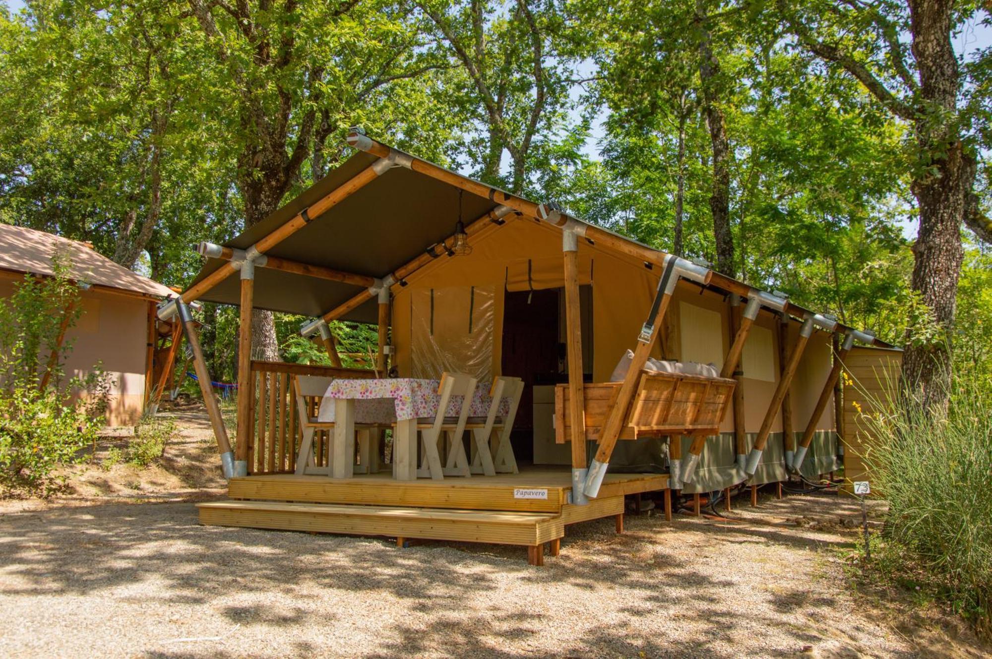 קסטלינה אין קיאנטי Luxor Chianti Glamping Village מראה חיצוני תמונה